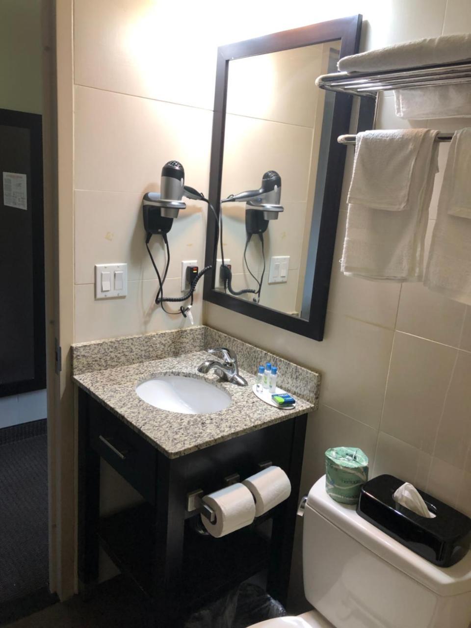 The Vue Inn Brooklyn New York Extérieur photo